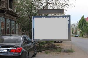 В Астрахани ликвидировано свыше 80 незаконных рекламных конструкций
