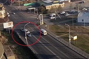 В Астрахани произошла тройная авария. Видео