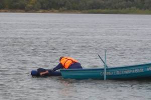 Под Астраханью нашли бездыханное тело и перевернутую лодку