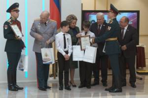 Астраханских подростков наградили в Москве