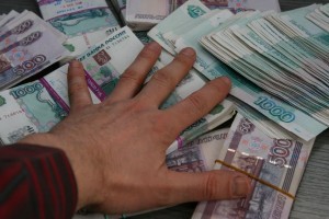 Астраханец проигнорировал решение суда и потратил более 18 миллионов рублей