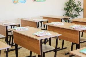 Астраханской области нужно 30 новых школ для перехода на учебный процесс в одну смену