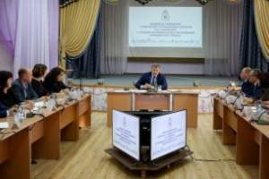Глава Астраханской области провёл выездное заседание областного кабмина