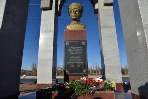 В Астрахани открыли новый памятник