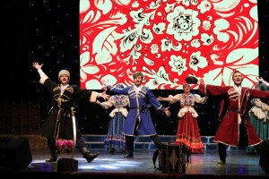 Астраханский губернатор стал почётным гостем юбилейного концерта ансамбля «Казаченька»