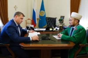 Глава Астраханской области обсудил работу Этноконфессионального совета