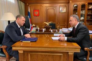 В правительстве РФ состоялась встреча заместителя председателя кабинета министров Виталия Мутко и губернатора Астраханской области Игоря Бабушкина
