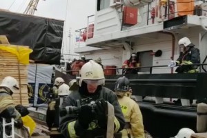 Огонь на судне в Астраханском порту ликвидирован