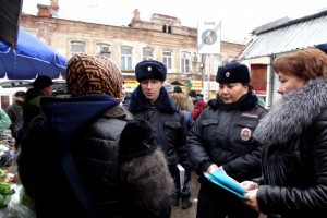 В Астрахани полицейские и судебные приставы провели совместный рейд