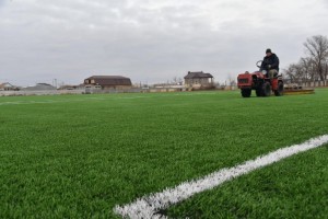 В Трусовском районе Астрахани завершается ремонт футбольного поля