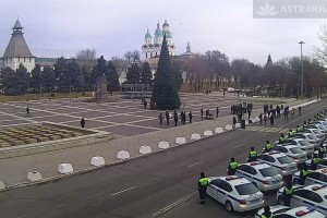 Астраханской Госавтоинспекции вручили 64 новых автомобиля