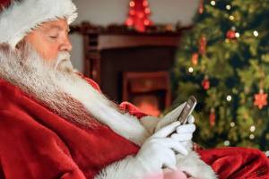 Дед Мороз готов поздравить астраханцев по телефону