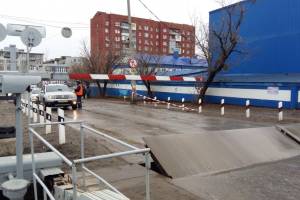 В Астрахани закроют жд переезд в Ленинском районе