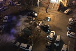 Утром в Астрахани кто-то поджёг четыре автомобиля