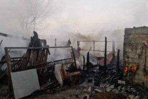 В Астрахани потушили 3 крупных пожара