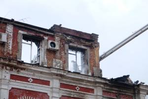 Четыре семьи погорельцев, пострадавших от пожара на Советской, получили ключи от временного жилья