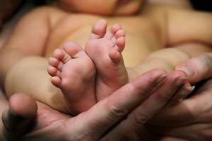 Новогоднее чудо: новорожденного малыша спасли врачи