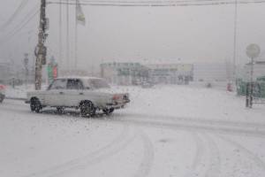 Аномальное место в Астрахани: в городе неожиданно нашли снег