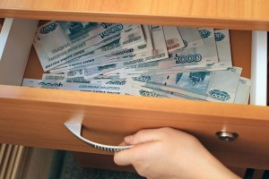 В Астрахани бухгалтер «увела» из фирмы более полумиллиона рублей