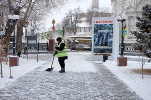 Синоптики объяснили аномально теплую погоду в России