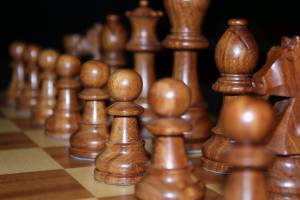 Шахматы бывшего астраханского губернатора выставили на продажу за 100 тыс рублей