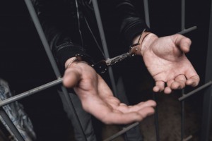 Начальник тюрьмы сам стал «уголовником»