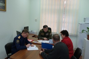 Руководитель астраханского СУ СК России Ибрагим Могушков провёл личный приём граждан