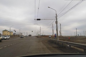На Аэропортовском шоссе устанавливают новые светофоры