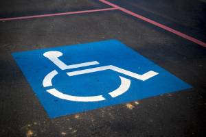 Бесплатной парковкой смогут пользоваться не только инвалиды I и II групп