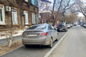 В Астрахани нашли «тротуар для машин»