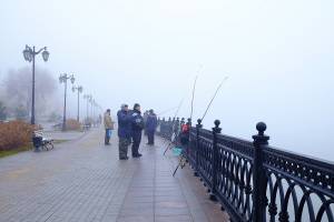 Дефицит кислорода в воздухе и высокая влажность: погода в Астрахани