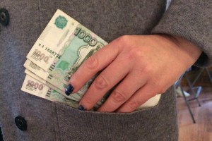 В Астрахани юрист обманула клиента на 330 тысяч рублей