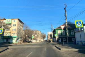 Во всех районах Астрахани нашли недостатки на дорогах
