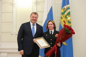 Губернатор Игорь Бабушкин поздравил военнослужащих с Днём защитника Отечества