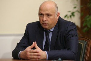 Астраханские депутаты приняли отставку главы администрации