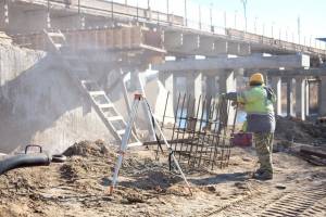 Милицейский мост в Астрахани хотят открыть для транспорта в августе