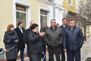 Новый врио главы администрации Астрахани Мария Пермякова провела первое совещание на улице