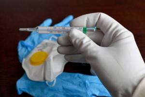 Эксперт назвал сроки завершения эпидемии коронавируса