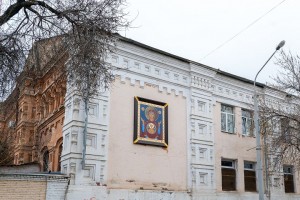 В центре Астрахани возрождают Знаменскую церковь