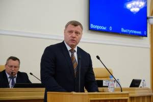 Игорь Бабушкин выступил в Думе Астраханской области по поправкам в Конституцию