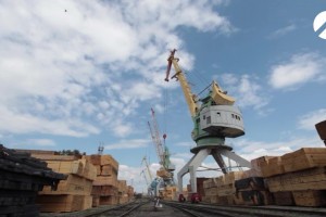 Перевалка грузов в Астраханском морском порту увеличилась почти в 2,5 раза