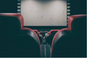 Кинотеатры в астраханских ТЦ не досчитываются зрителей, но продолжают работать