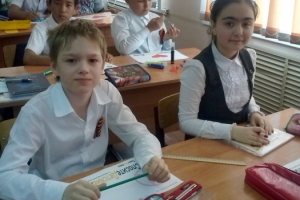 В Астраханской области школьники призвали водителей спасти детские жизни