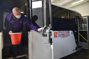 Астраханских перевозчиков на регулярных маршрутах обязали ежеденевно отчитываться о дезинфекции автобусов