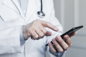 Решением министра здравоохранения Фёдора Орлова, обнародованы круглосуточные мобильные контакты всех главных врачей
