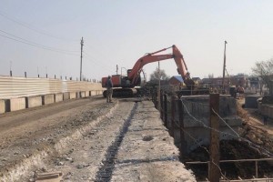 Подрядчик ускорил ремонт Милицейского моста в Астрахани