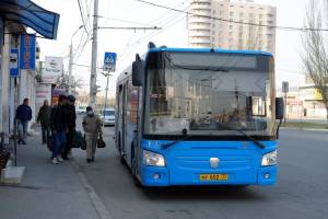 В Астрахани на время карантина начали ходить синие автобусы