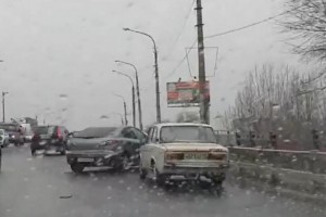 Без комментариев: в Астрахани аварии происходят и на пустой дороге