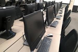 Администраторы устраняют технические сбои образовательных сервисов, из-за которых школьники не смогли начать дистанционное обучение