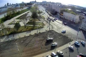 В Астрахани обновляют дорожное покрытие